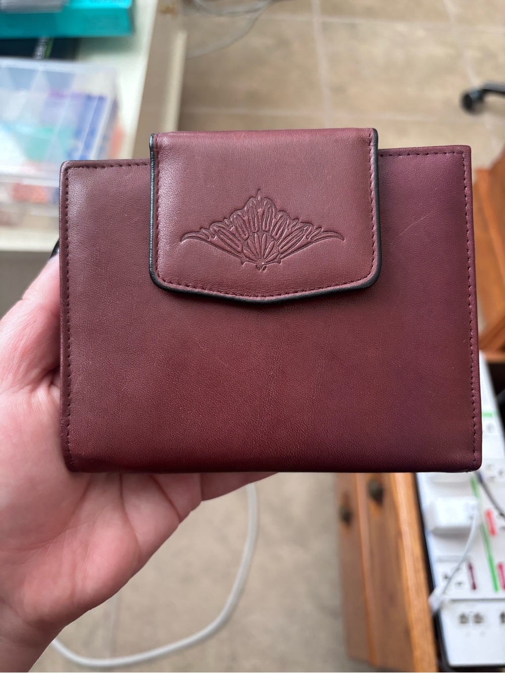 Buxton Women's Leather Wallet - Burgundy